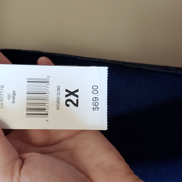 Peter nygard slims - Picture 3 of 4